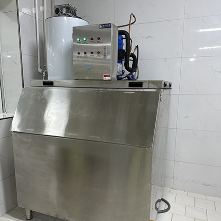 1噸片冰機不銹鋼交付河南卡吉諾食品廠